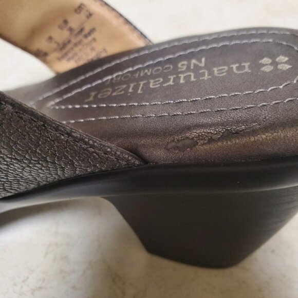 Comfort Metallic and Beaded Mid Block Heel Mule "Breslin" - Picture 10 of 14